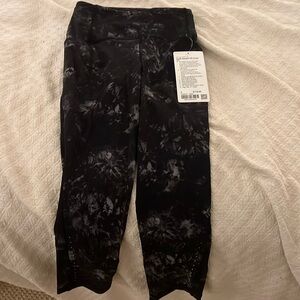 Lulu swift speed HR crop 21” leggings.  New perfect condition